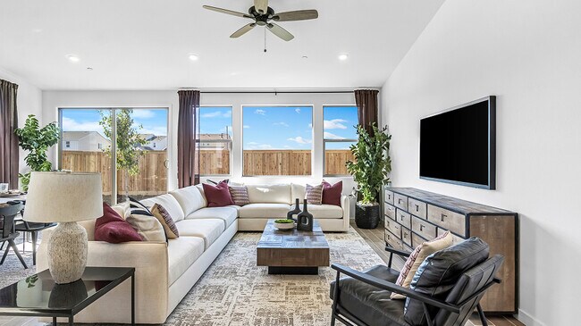 8335 Killary Harbor Ave, Bakersfield, CA 93311 - photo 6