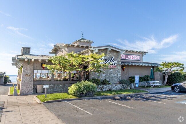Cavelier Restaurant is a great spot for brunch by the beach in San Simeon.