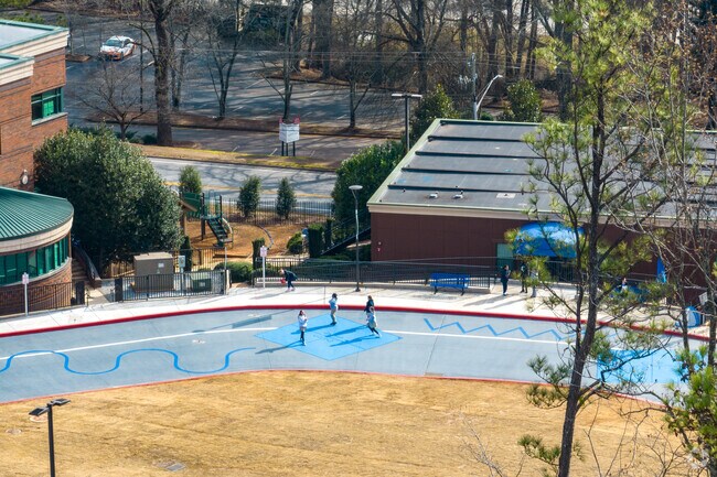 The Swift School has a 4 to 1 student-teacher ratio.
