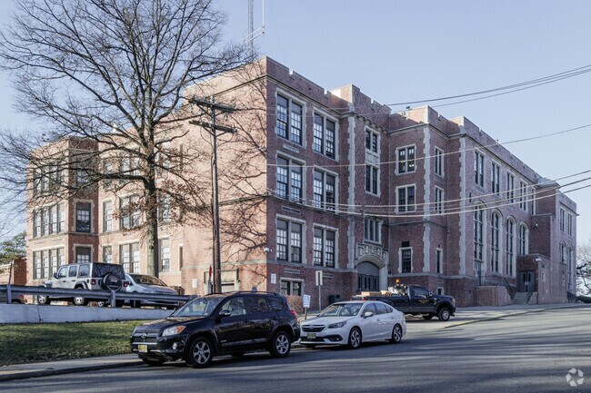 AP participation rate at Teaneck High School in Teaneck, NJ is 34%.