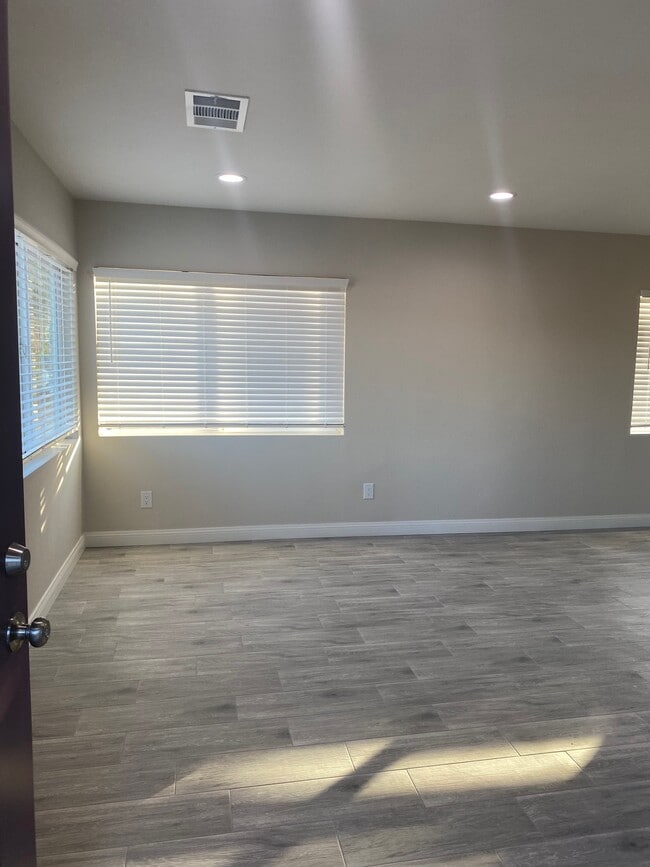 14713 Walters St, Eastvale, CA 92880 - photo 2