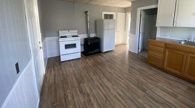 399-401 Orms St unit 2, Providence, RI 02908 - photo 3