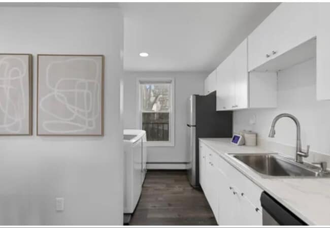 55 Howe St, Meriden, CT 06450 - photo 3