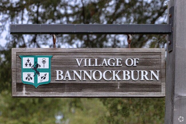 Despite being outside the third-largest city in the US, Bannockburn has a small-town feel.