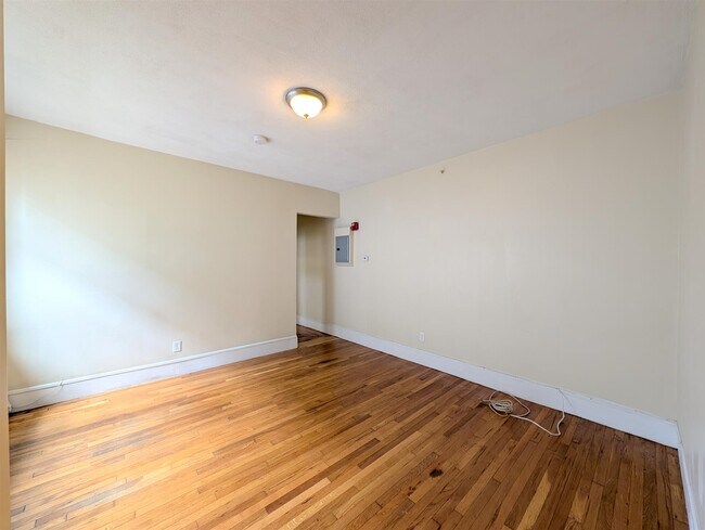 50 Hancock St unit 7, Cambridge, MA 02139 - photo 5
