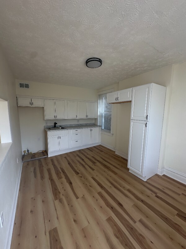 215 S Aiken Ave unit 2, Pittsburgh, PA 15206 - photo 2