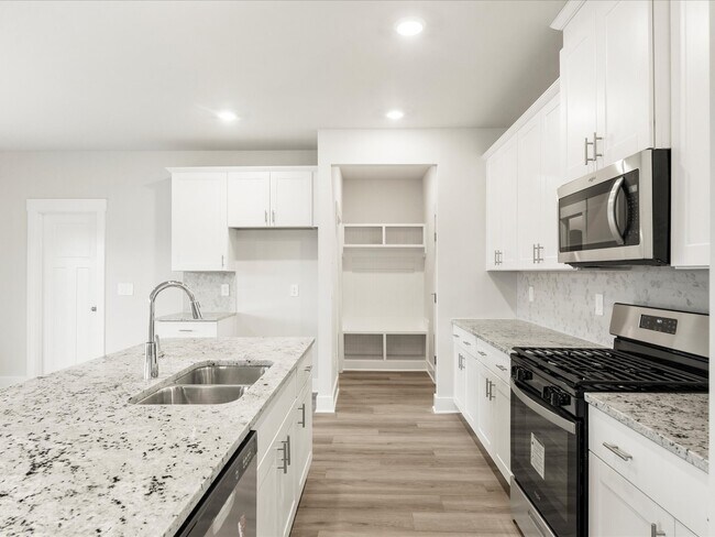 508 Cozy Bluff Rd unit 37076409, Spartanburg, SC 29301 - photo 6