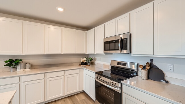 7879 Desert Wrangler Dr, Colorado Springs, CO 80908 - photo 3