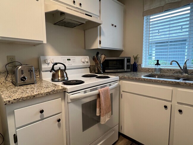 376 Catron St N unit 1, Monmouth, OR 97361 - photo 6