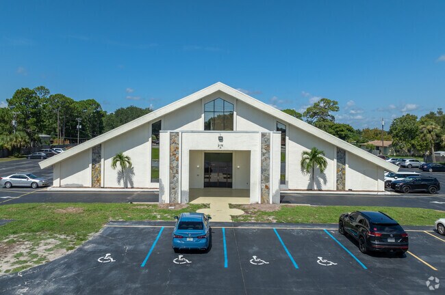 Rockledge Christian School has served the community of Rockledge since 1978.