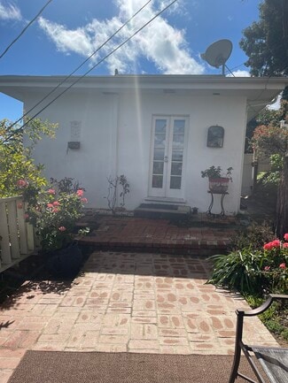 3385 Troy Dr, Los Angeles, CA 90068