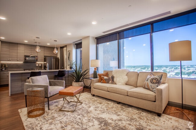 Residence at 600, Amarillo, TX 79101 - photo 6