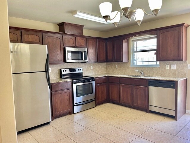 Granite Tops! & Stainless Steel Appliances