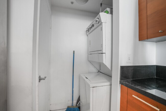 Vizcayne unit 2306, Miami, FL 33132 - photo 7