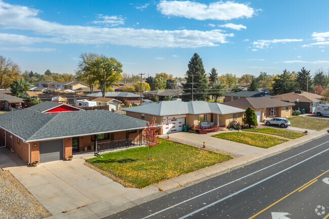 Broadview features mid-century and ranch-style homes, many with spacious lots.