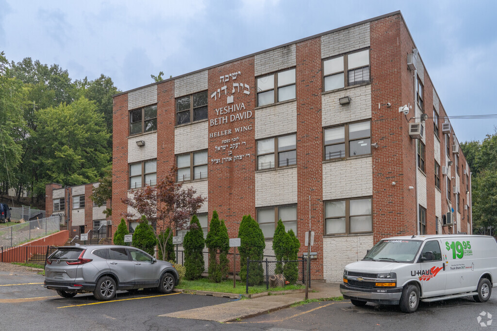 Yeshiva Beth David School