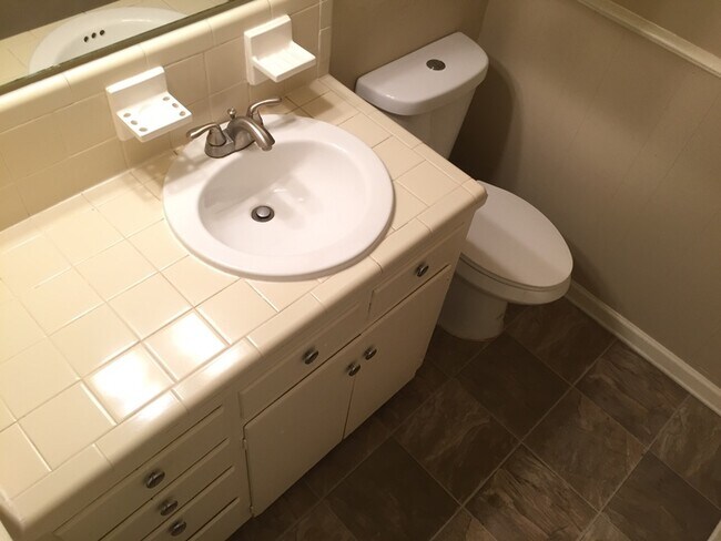 1718 Glen Alta Dr, Irving, TX 75061 - photo 6