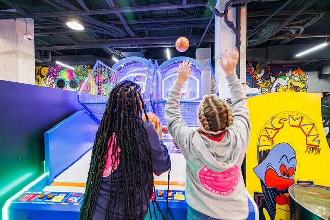 GameOn Barcade is Millenial's favorite new spot in Color Burst Park in Columbia, MD.