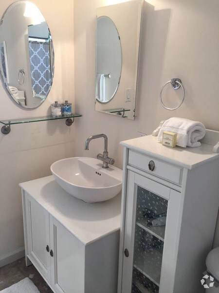 2328 Virginia Ave unit B, Santa Monica, CA 90404 - photo 6