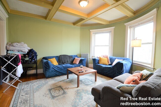 141 Fuller St unit 3, Brookline, MA 02446 - photo 3