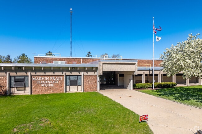 Marvin Pratt Elementary School has a student-teacher ratio of 14 to 1.