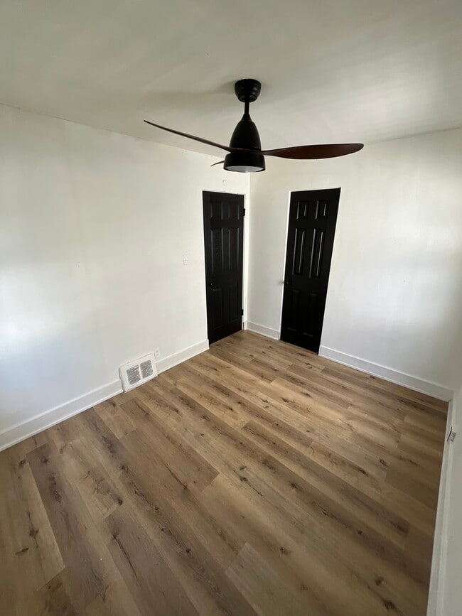 828 E 35th Place, Gary, IN 46409 - photo 4