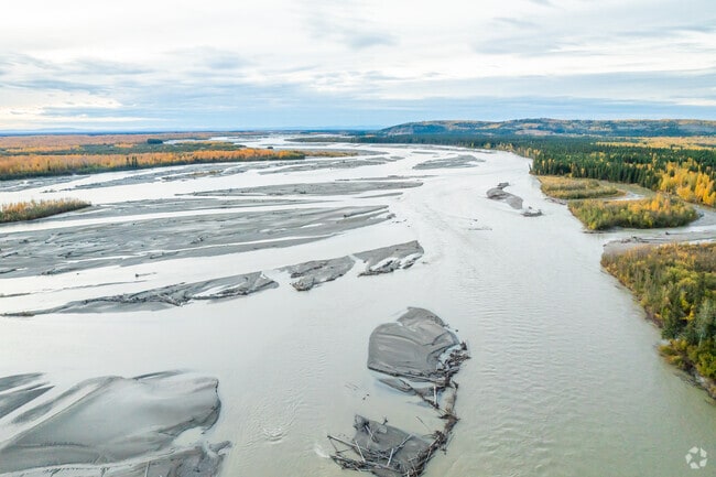 The Salcha River State Recreation Site lets locals explore the vast Salcha River.