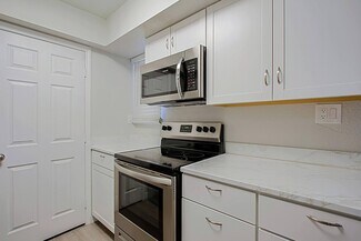 2223-2255 E Cactus Rd, Phoenix, AZ 85022