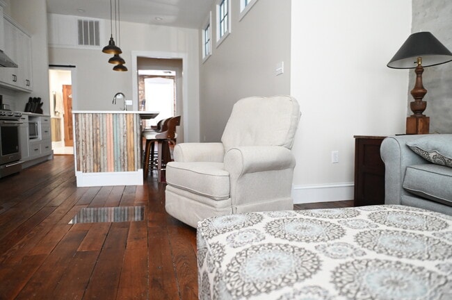 1207 Washington St unit 1207 B, Vicksburg, MS 39183 - photo 4