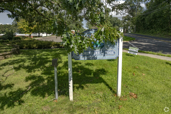 Rock Hill Elementary School is located at 911 Durham Road in Wallingford, CT.