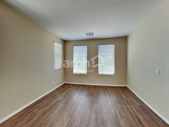 14906 N 174th Ln, Surprise, AZ 85388 - photo 4