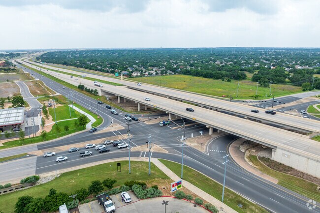 Access to Highway 183 makes commuting easy from Caballo Ranch.