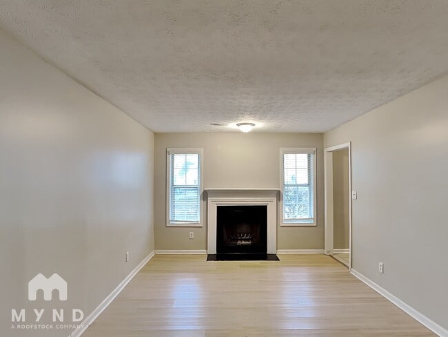 5491 Orchard Ct, Stone Mountain, GA 30083 - photo 3