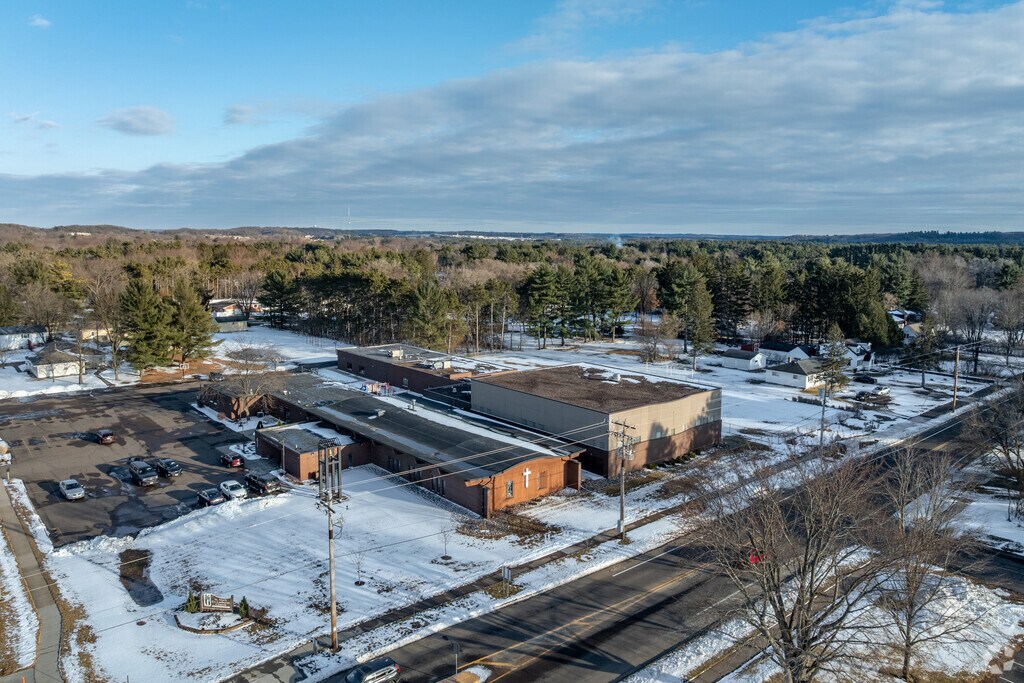 St. Mark Lutheran School has a 15 to 1 student-teacher ratio.