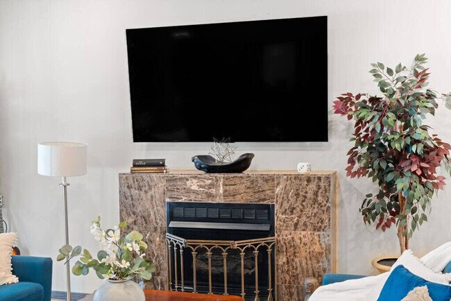 2031 W Coulter St unit ID1244911P, Chicago, IL 60608 - photo 6