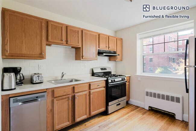 270 Harvard St unit FL2-ID1274, Cambridge, MA 02139 - photo 6