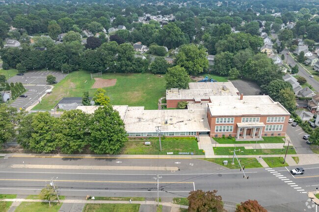 Nichols Elementary School is located at 396 Nichols Avenue in Stratford, CT.