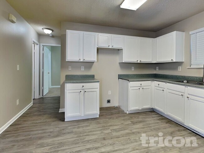 7360 Old Chapel, Atlanta, GA 30349 - photo 6