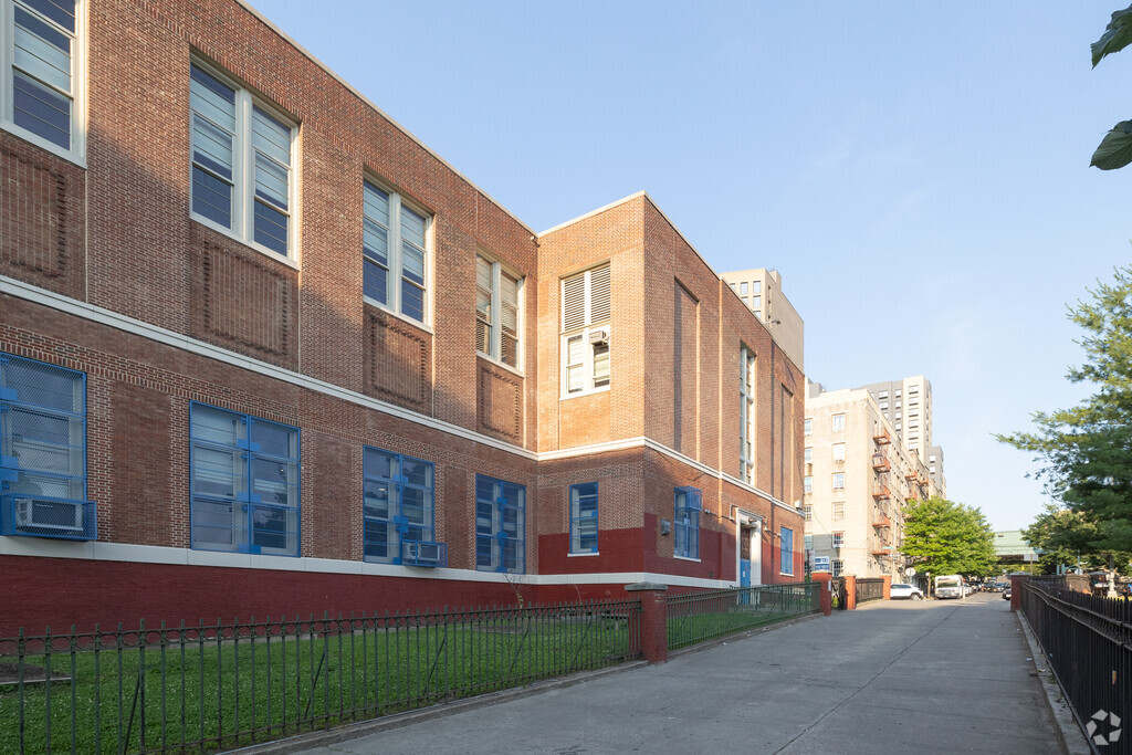 P.S. 114 Luis Lorens Torres School in The Bronx has extended community ties.