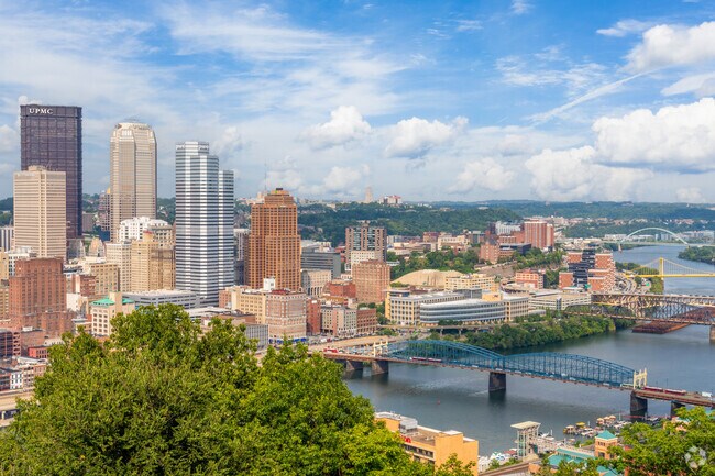 Point Breeze North is only a short drive from Downtown Pittsburgh, PA perfect for commuters.