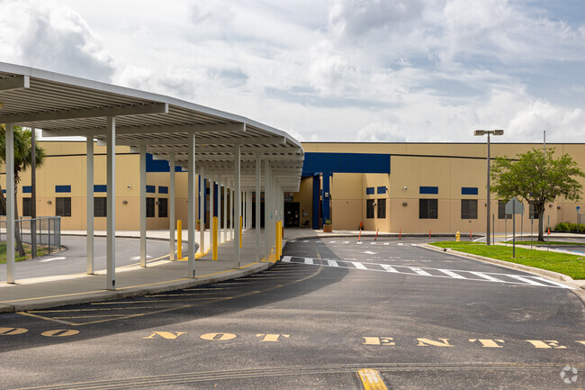 Mike Davis Elementary in Naples features a circular drive in front of the main entrance.