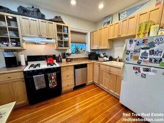 26 Grovenor Rd, Boston, MA 02130