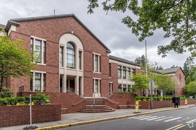 Riverdale Grade School serves grades 1-5 on S Breyman Ave in Portland.