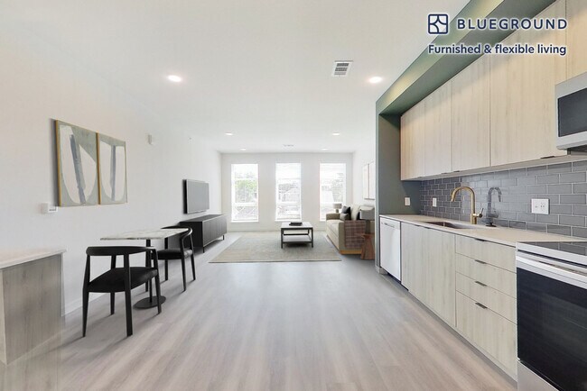 2600 Lawrence St unit FL3-ID427A, Denver, CO 80205 - photo 3