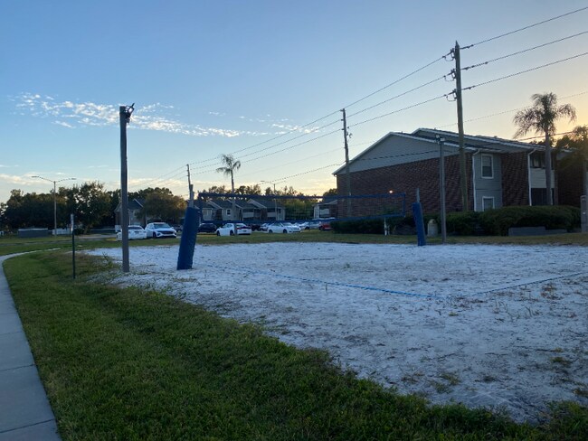 1400 Gandy Blvd N unit 104, Saint Petersburg, FL 33702 - photo 6