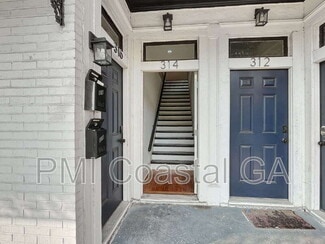 314 W 42nd St, Savannah, GA 31401