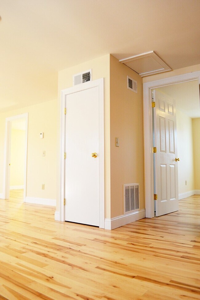 158 North St unit A, Burlington, VT 05401 - photo 6