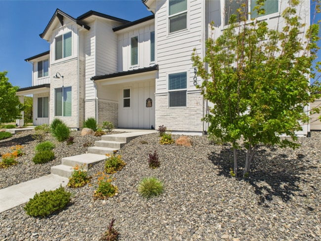 5700 W Elk Trail St, Garden City, ID 83714 - photo 3