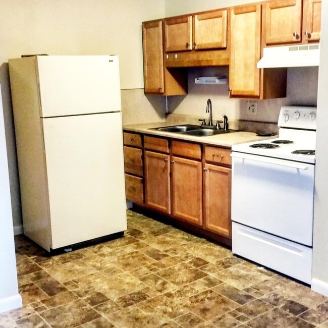 412 S Poplar St, Carbondale, IL 62901 - photo 5