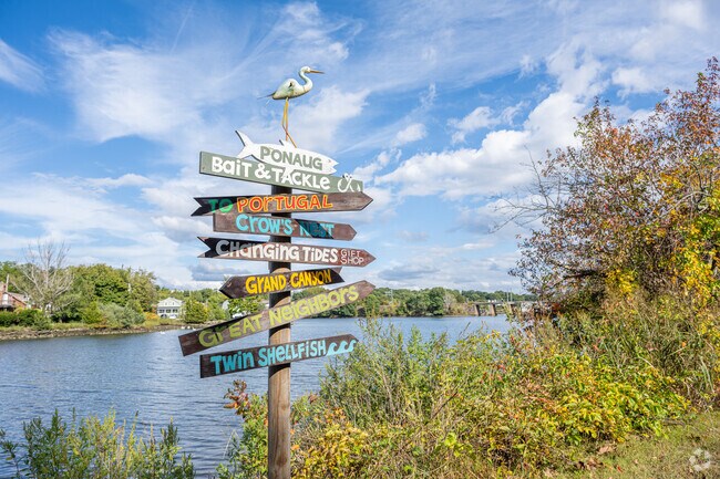 Warwick contains several miles of coastal access with countless marinas spread throughout.